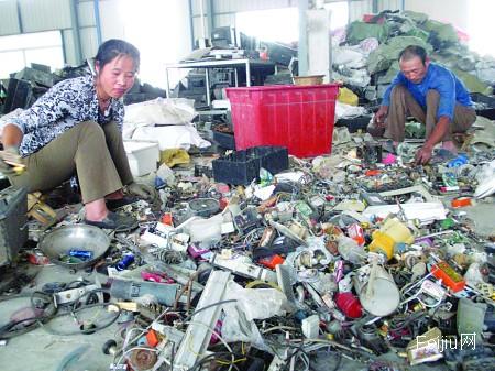 在废弃物中寻珍觅宝