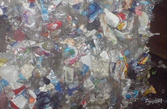 可口可乐等品牌塑料瓶饮料包装  存塑化剂隐患