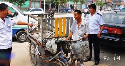 莫把公共设施当废品卖