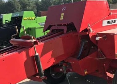 酒泉瓜州举行农机报废回收拆解现场演示会 酒泉瓜州举行农机报废回收拆解现场演示会